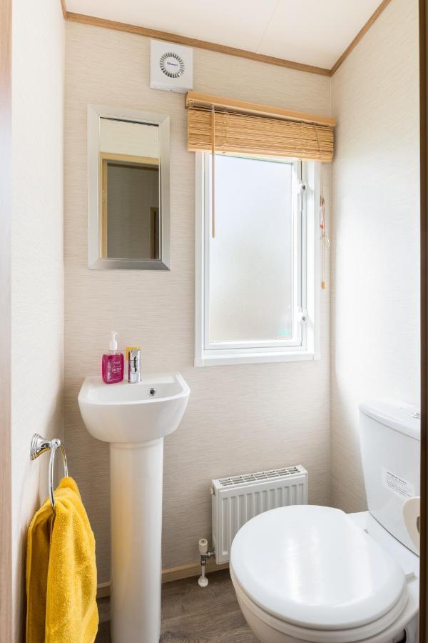 Cottontail Lodge - Hot Tub - Pet Friendly South Cerney Exteriör bild