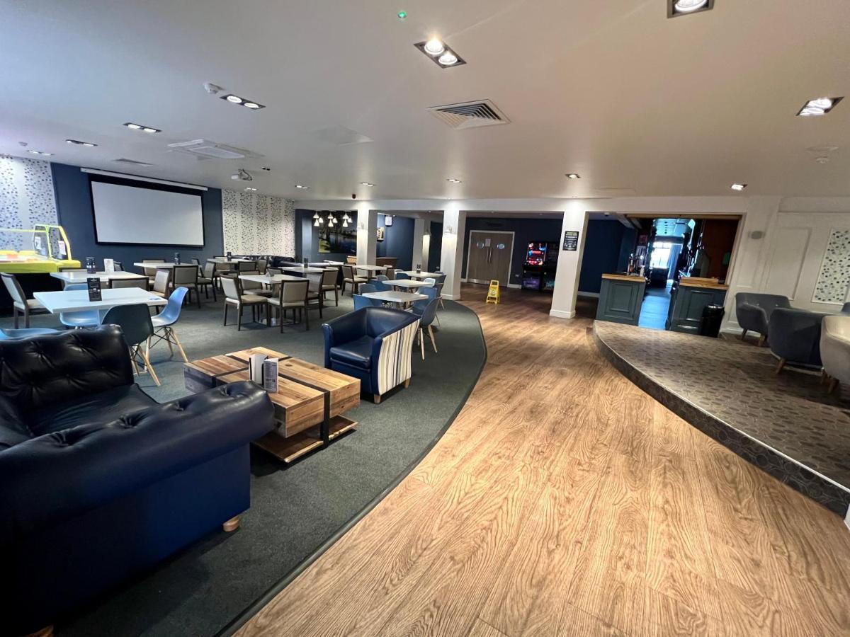Cottontail Lodge - Hot Tub - Pet Friendly South Cerney Exteriör bild